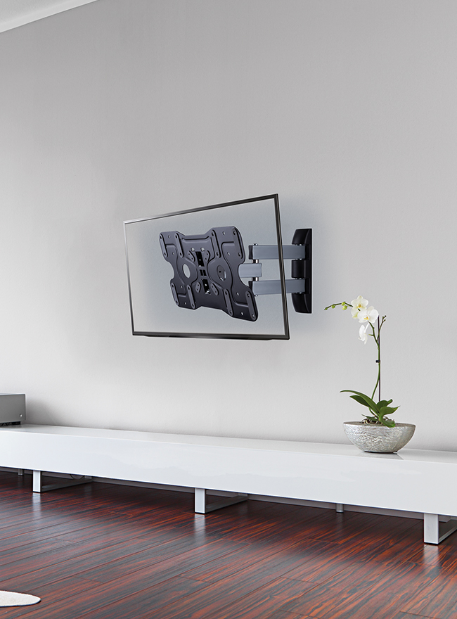 LN2TA240 Lifestyle 1